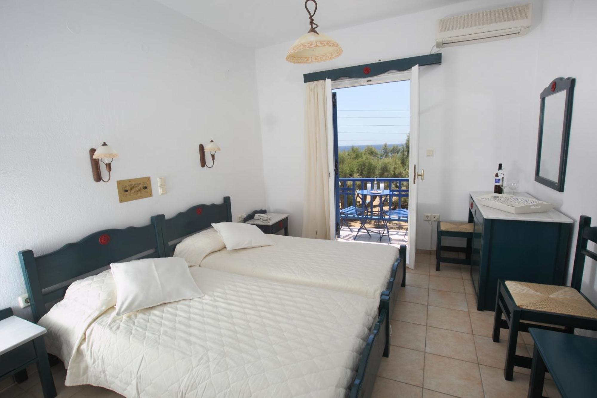 Paros Inn Logaras Chambre photo